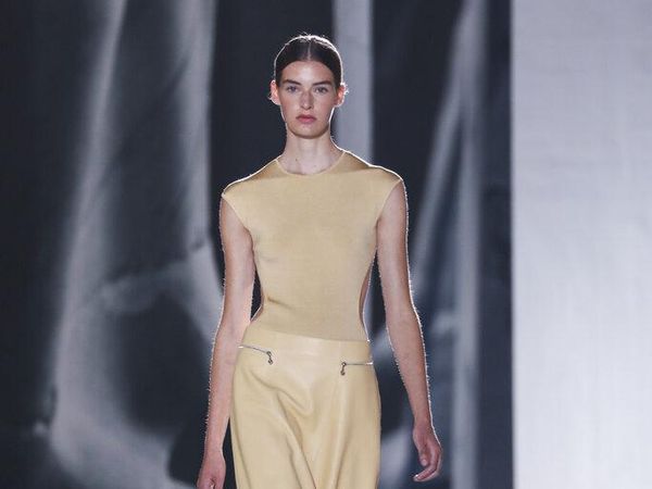 10 Koleksi Busana Terbaru Hermes di Paris Fashion Week 2020