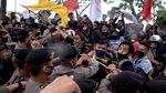 Foto Gelombang Penolakan Omnibus Law UU Ciptaker di Berbagai Daerah