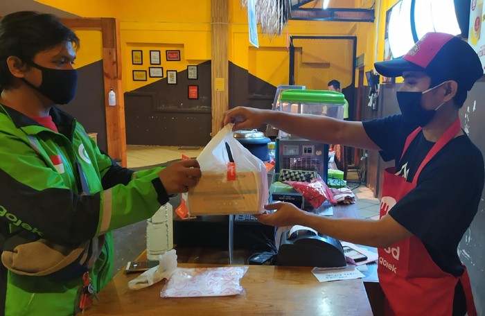 GoFood terapkan J3K (Jaga Kebersihan, Kesehatan, dan Keamanan) untuk pastikan keamanan dan kebersihan makanan secara komprehensif sampai ke tangan konsumen.