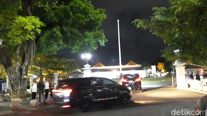 Jokowi saat tiba di Gedung Agung, Yogyakarta, Rabu (7/10/2020).