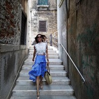 Kate sendiri mengaku jika bekerja di industri yang didominasi pria punya banyak tantangan. Dulu, ada kapten-kapten tiranikal yang tidak bisa kamu ajak bicara kecuali mereka bicara padamu. Selama 20 tahun lebih, aku melihat akhir dari orang-orang ini. Atau jika mereka tidak bisa beradaptasi, mereka tidak punya tempat di kapal, Foto: Instagram @captainkatemccue