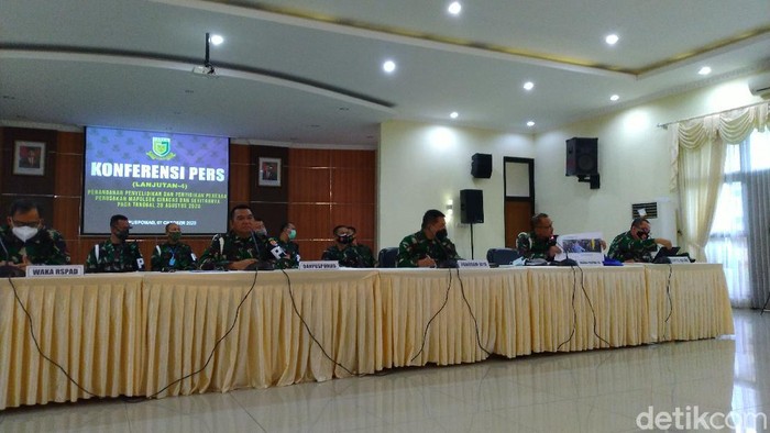 Konferensi Pes TNI Soal Penyerangan Polsek Ciracas