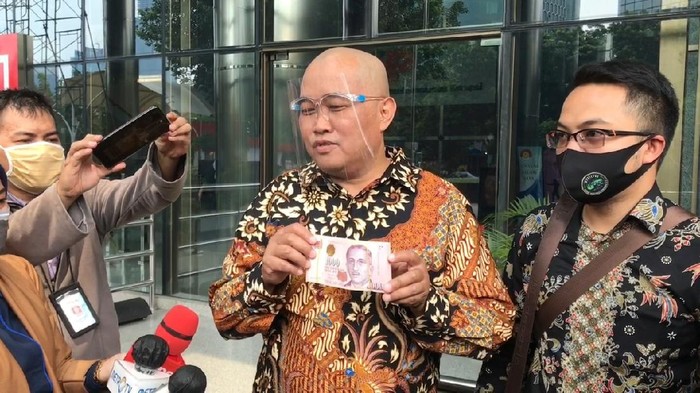 MAKI Serahkan 100 Ribu Dolar Singapura ke KPK Terkait Djoko Tjandra