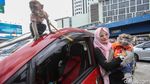 Melihat Aksi Lucu Monyet Peliharaan di Bekasi