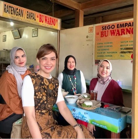 Gaya Kuliner Najwa Shihab