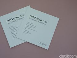 Unboxing Oppo Enco W51, TWS dengan Peredam Bising Rp 1 Jutaan