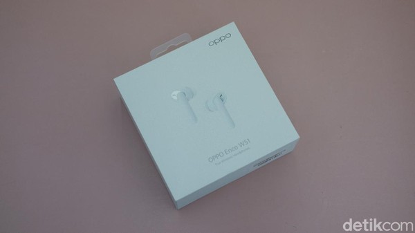 Unboxing Oppo Enco W51, TWS dengan Peredam Bising Rp 1 Jutaan