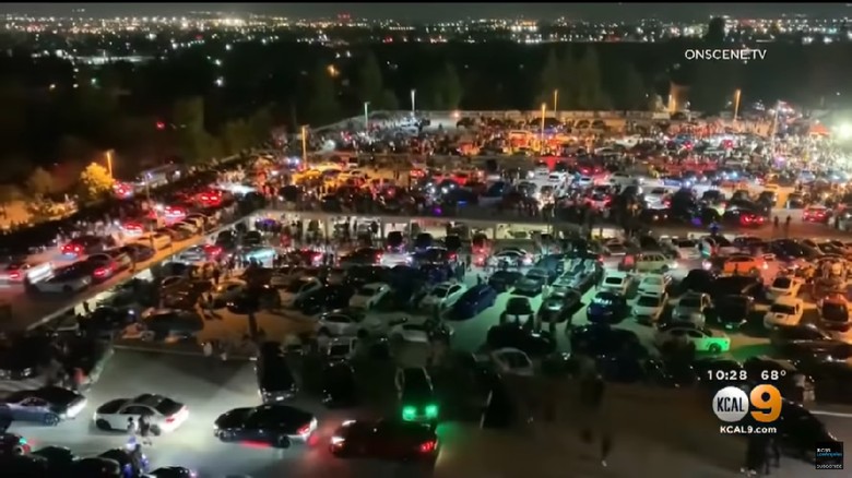 Pameran Otomotif jadi Superspreader COVID-19 Pameran ini tak mematuhi protokol kesehatan dan mengganggu kenyamanan warga sekitar.