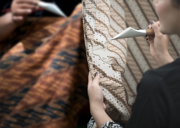 Pembuatan batik tulis