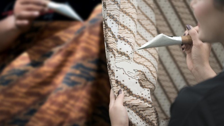 Pembuatan batik tulis Pembuatan batik tulis