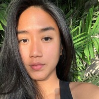 Ada pula netizen yang menyarankan agar membawa pemilik akun Fantasi Pria ke jalur hukum. Tapi Chef Renatta memberikan jawaban menohok. Tau darimana dia cowo? Bisa aja nenek2.. akun saya juga ngga verified, bisa aja saya bukan renatta cuma om2 pake batik di kantor, cuitnya. Foto: Instagram/@renattamoeloek