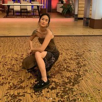 Chef berusia 26 tahun ini, lewat akun Twitter @MoeloekRenatta pun kaget dengan kelakuan netizen itu. Baru aja buka twitter udah dikirim beginian. Barbar juga ya Twitter, tulisnya. Foto: Instagram/@renattamoeloek