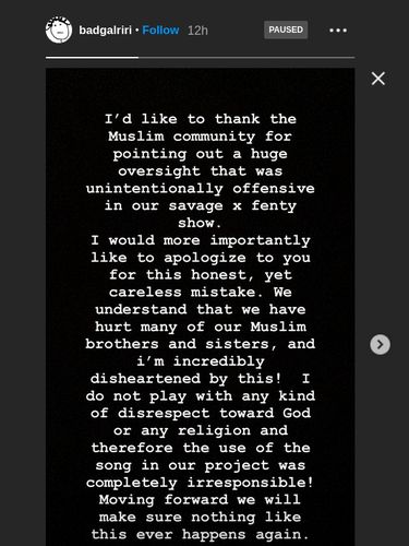 Rihanna Akhirnya Minta Maaf