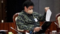 Menteri Koordinator Bidang Perekonomian Airlangga Hartarto turut hadir dalam konferensi pers tersebut. Airlangga lebih dahulu membuka jumpa pers dengan menjelaskan sejumlah isu yang beredar di masyarakat. Menurutnya, ada hal yang tidak sesuai.