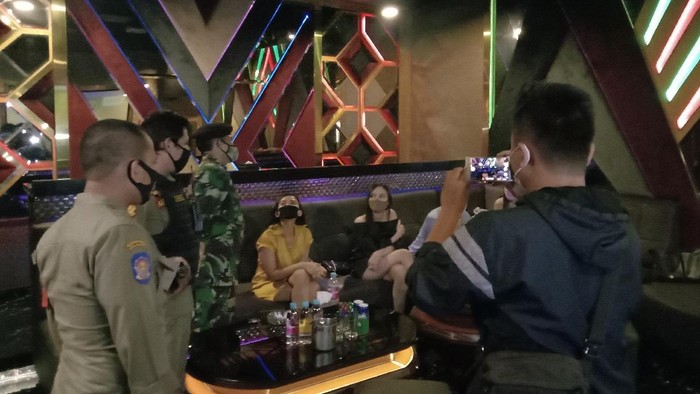 Satgas COVID-19 Sumut razia tempat hiburan malam di Medan