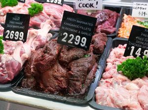 Selain Kelelawar, 5 Daging Hewan Aneh Ini Juga Dimakan Orang