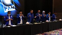 Eddy meminta kepada Desy, agar dapat memimpin PAN Jabar dengan baik. Sejumlah tugas berat menjadi tanggung jawabnya saat ini.