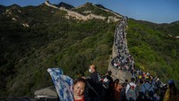 China juga belum membuka perbatasannya bagi traveler umum (Foto: Getty Images/Kevin Frayer)
