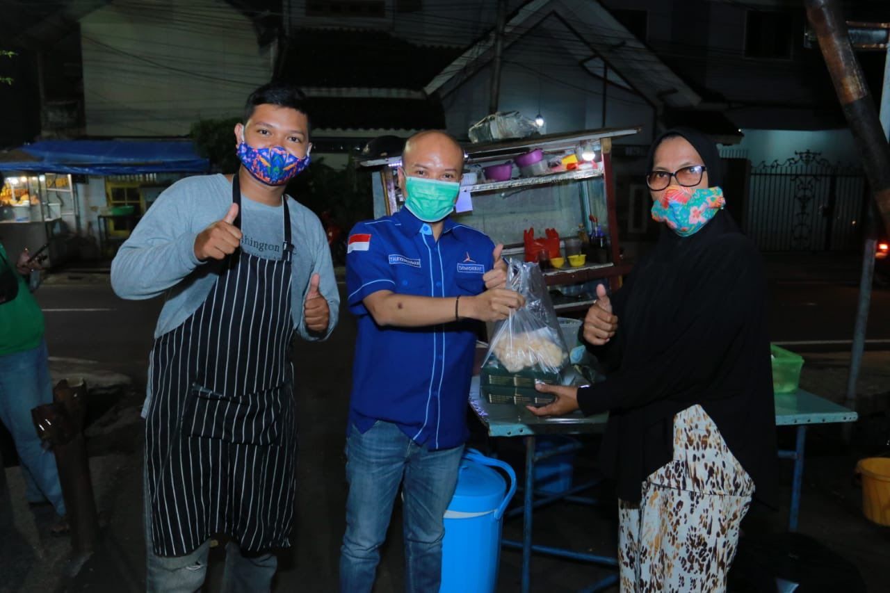 Tolak RUU Ciptaker, Anggota Demokrat dan PKS dapat Diskon di Warung Nasi Goreng Kebuli Ini