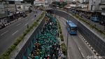 Aksi Long March Mahasiswa dan STM di Kawasan Senen