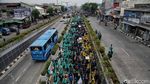 Aksi Long March Mahasiswa dan STM di Kawasan Senen