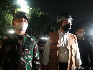 Temui Massa Demo, Anies Klaim Bakal Teruskan Aspirasi soal UU Ciptaker