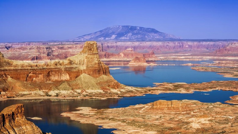 Gunsight Butte on the Utah side of Lake Powell in Glen Canyon National Recreation Area USA
