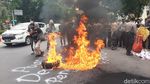 Bakar Ban-Vandalisme Warnai Demo Mahasiswa di Istana Bogor