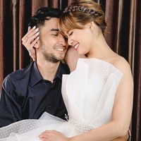 Sisca Jessica atau sering dipanggil Chika Jessica mengunggah foto-foto mesra bersama kekasihnya Achmad Aris alias Amec, yang merupakan mantan drummer grup band Lyla. Sebelumnya Chika dan Amec tak pernah muncul bersama di Instagram. Foto: Instagram @chikajessica88.