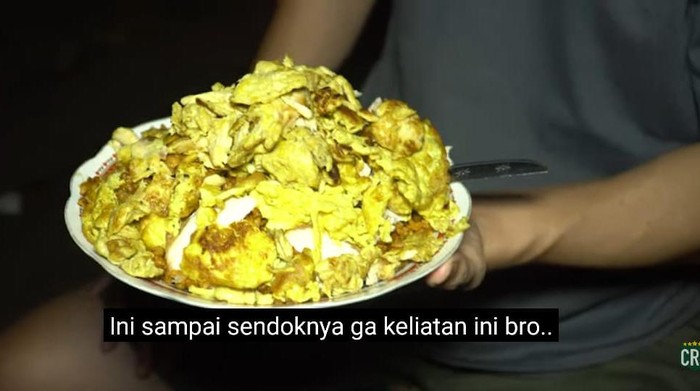 Crazy Rich Surabaya Jajan Nasgor Kaki Lima, Dua Piring Rp 1 Juta Crazy Rich Surabaya Jajan Nasgor Kaki Lima, Dua Piring Rp 1 Juta