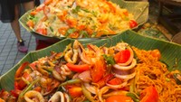 Jalan-jalan di Bangkok, Dalton memamerkan ragam street food enak. Ia mendeskripsikannya bersih dan murah. Foto: Instagram daltonit