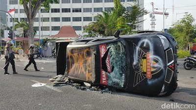 Dampak Demo Anarkis di Surabaya