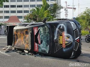 Dampak Demo Anarkis di Surabaya