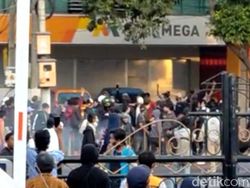 Harapan Pemkot Surabaya soal Pendemo Omnibus Law Didominasi Pelajar