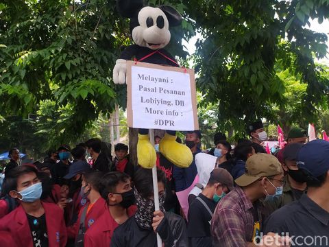 demo omnibus law di sidoarjo