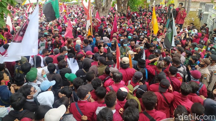 demo omnibus law di sidoarjo