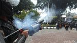 Pecah! Foto-foto Rusuh Imbas Demo Tolak UU Omnibus Law