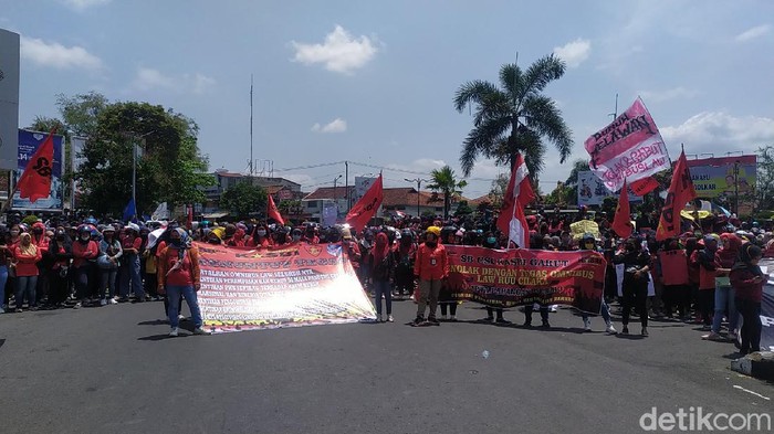 Demonstran Garut