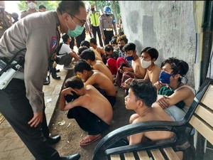 Polisi Pulangkan 270 Orang Diduga Anarko yang Sempat Diamankan
