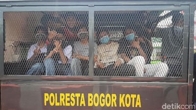 Foto Puluhan Pelajar di Bogor Diamankan Saat Hendak Demo ke Jakarta