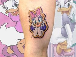 Keren! Seni Tato Seperti Bordiran Jahitan