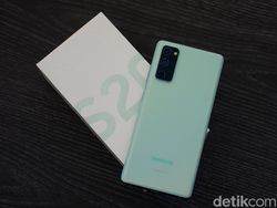 Unboxing Galaxy S20 FE, Ponsel Rp 10 Juta Berpenampilan Trendi