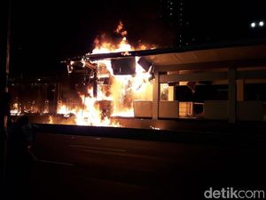 Kini Halte TransJ Tosari Dibakar Massa