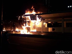 Kini Halte TransJ Tosari Dibakar Massa