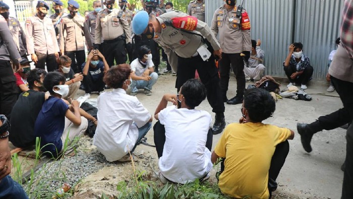 Hendak ikut demo, sejumlah pelajar diamankan polisi.