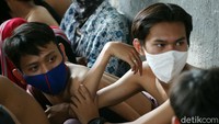 Sebelumnya, polisi juga telah menangkap puluhan pelajar di Jakarta yang akan melakukan demo di DPR, Rabu (7/10/2020) kemarin. Mereka mengaku hendak berdemo setelah mendapatkan undangan.