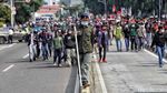 Jalan Medan Merdeka Timur Mulai Ramai Massa Aksi