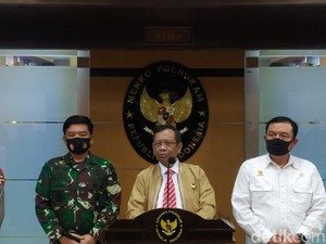 Mahfud: Tak Puas dengan UU Cipta Kerja Bisa Tempuh Jalur Konstitusi