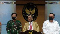 Sebelumnya Menko Polhulkam, Mahfud Md, menyampaikan pemerintah akan memberi sanksi pada aparat yang tak tegas menegakkan protokol kesehatan. Saat menyampaikan pesan pemerintah ini, Mahfud memberi penekanan. Arun/detikcom  