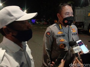 Demo Tolak Omnibus Law di Surabaya Ricuh, 100 Orang Diamankan